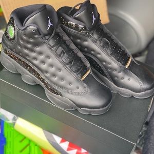 Jordan 13 Retro "Black/Metallic Gold" Grade School